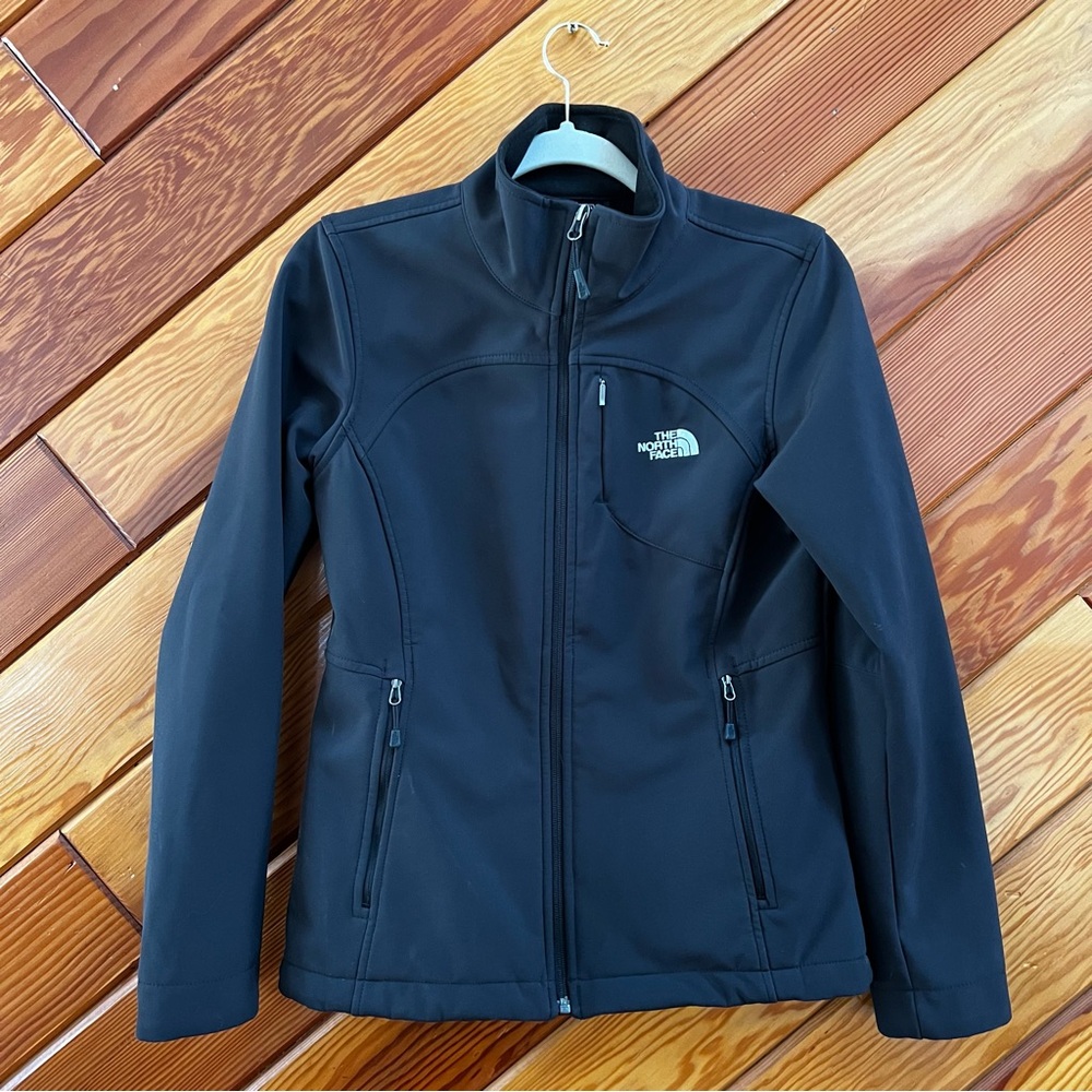 The North Face Women's Black Windproof Jacket